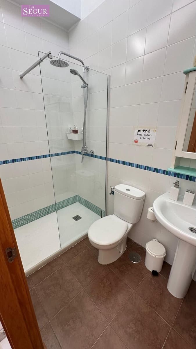 Adosado de 3 habitaciones en Conil de la Frontera en venta con piscina - 377.000 € (Ref: 9228806)