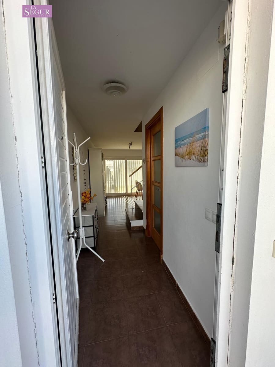 Adosado de 3 habitaciones en Conil de la Frontera en venta con piscina - 377.000 € (Ref: 9228806)