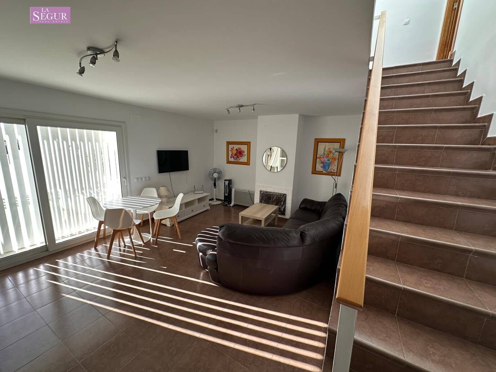 Adosado de 3 habitaciones en Conil de la Frontera en venta con piscina - 377.000 € (Ref: 9228806)