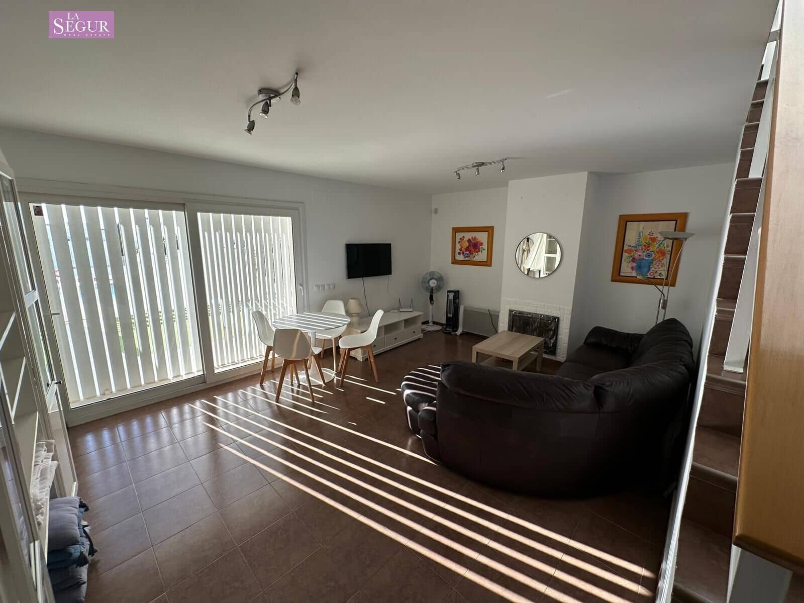 Adosado de 3 habitaciones en Conil de la Frontera en venta con piscina - 377.000 € (Ref: 9228806)