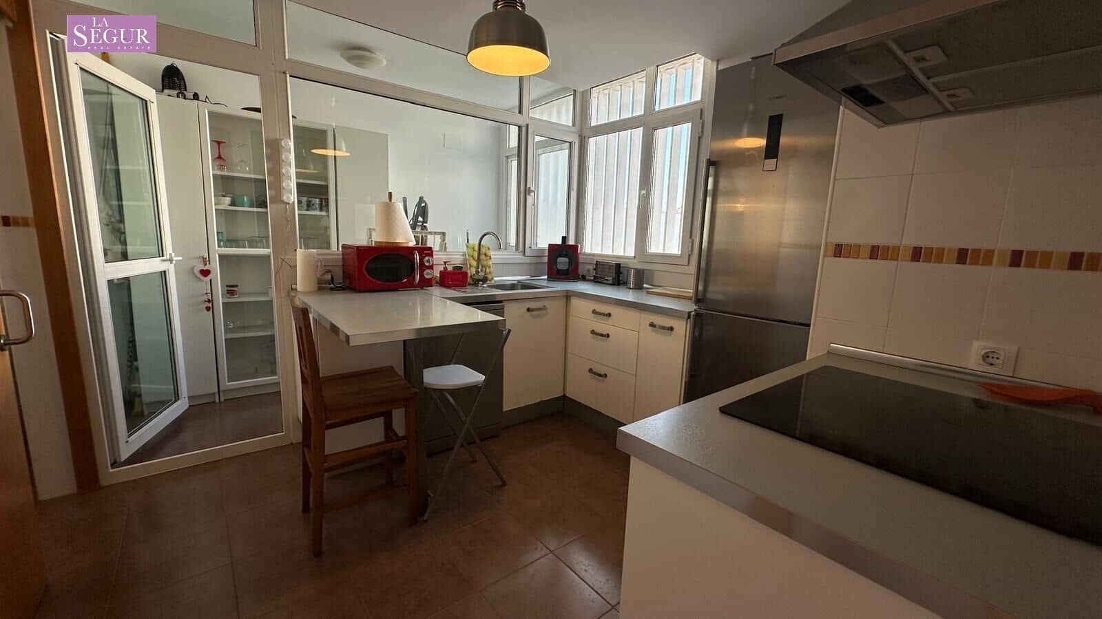 Adosado de 3 habitaciones en Conil de la Frontera en venta con piscina - 377.000 € (Ref: 9228806)