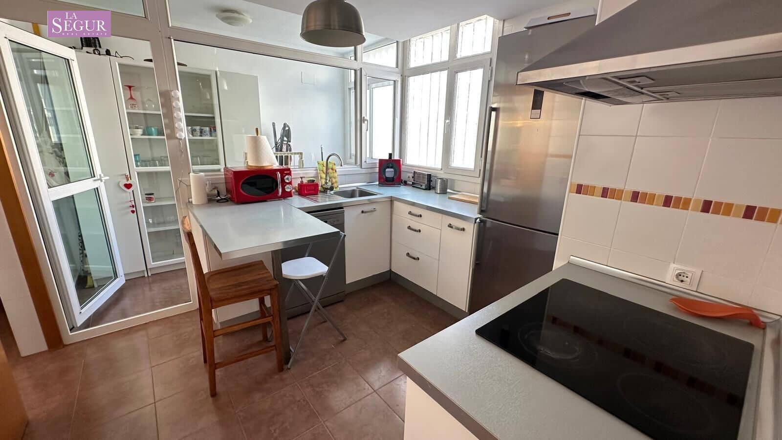 Adosado de 3 habitaciones en Conil de la Frontera en venta con piscina - 377.000 € (Ref: 9228806)