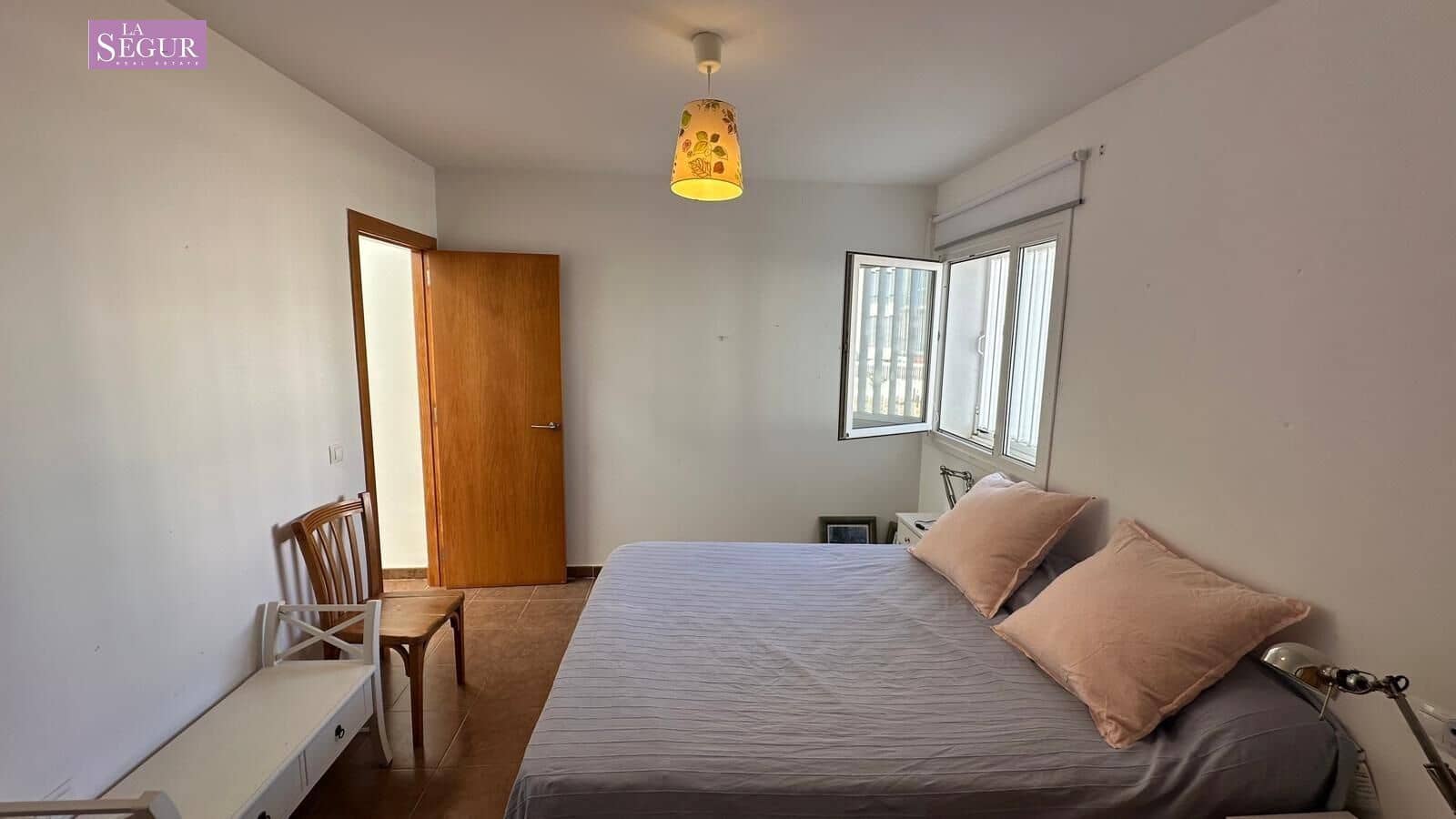 Adosado de 3 habitaciones en Conil de la Frontera en venta con piscina - 377.000 € (Ref: 9228806)