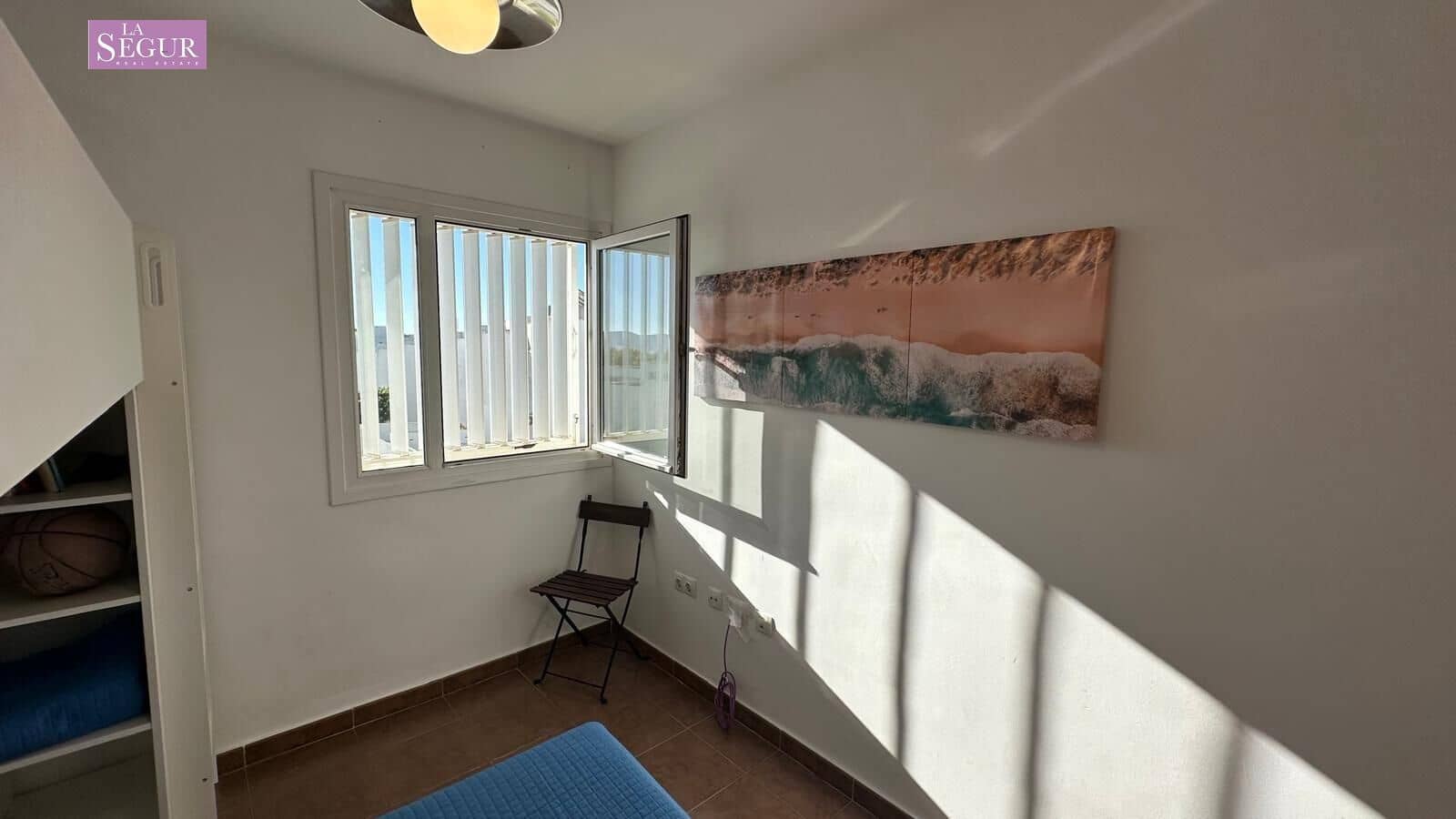 Adosado de 3 habitaciones en Conil de la Frontera en venta con piscina - 377.000 € (Ref: 9228806)