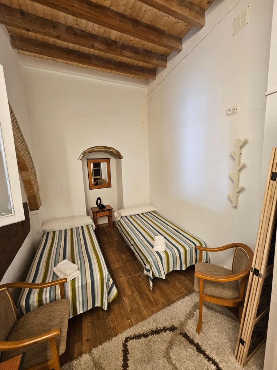 3 bedroom Apartment for sale in Vejer de la Frontera - € 165,000 (Ref: 9232830)