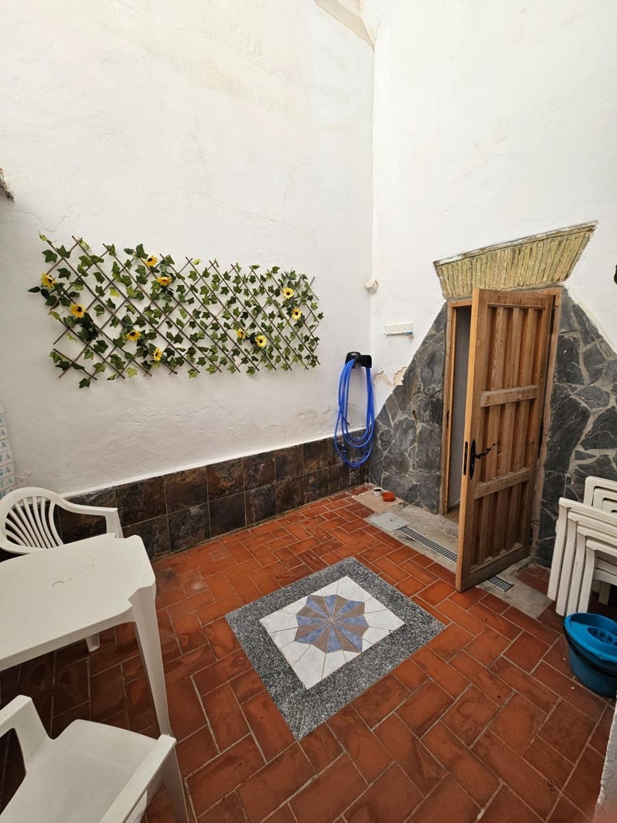 3 bedroom Apartment for sale in Vejer de la Frontera - € 165,000 (Ref: 9232830)