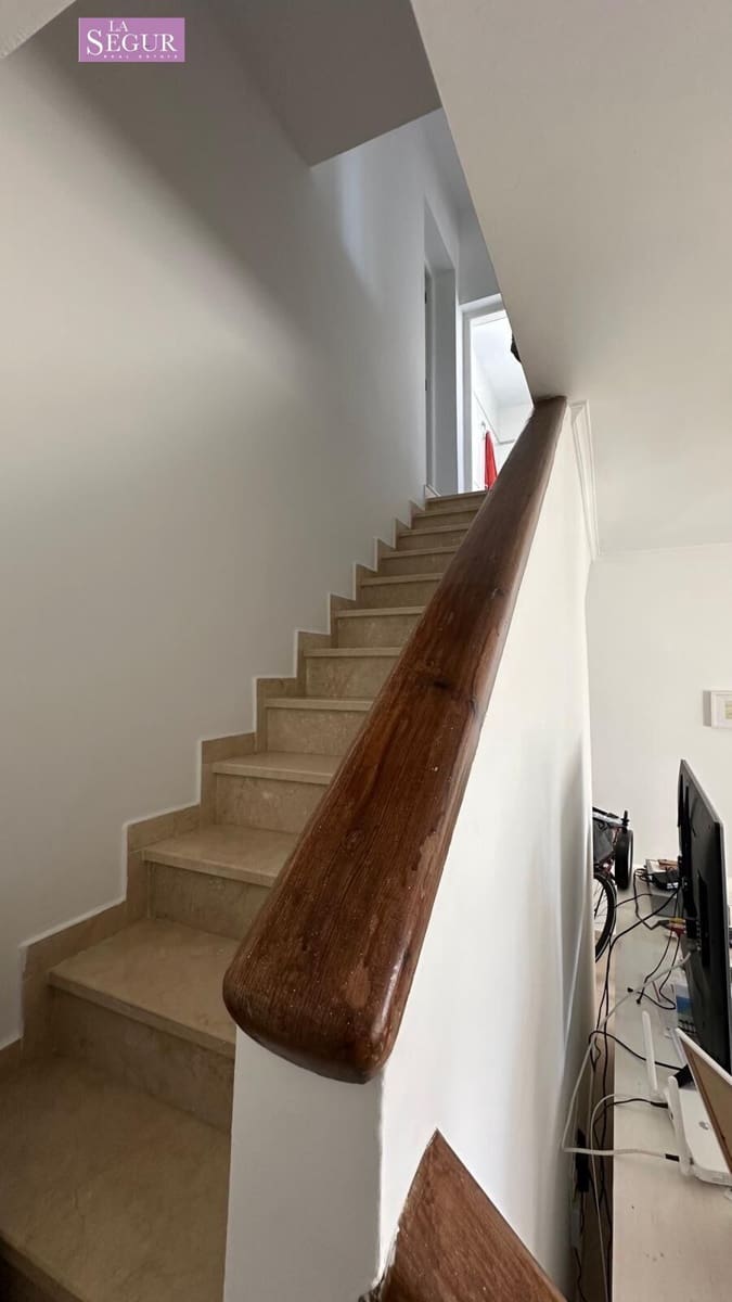 4 slaapkamer Halfvrijstaande villa te koop in Conil de la Frontera - € 585.000 (Ref: 9236829)