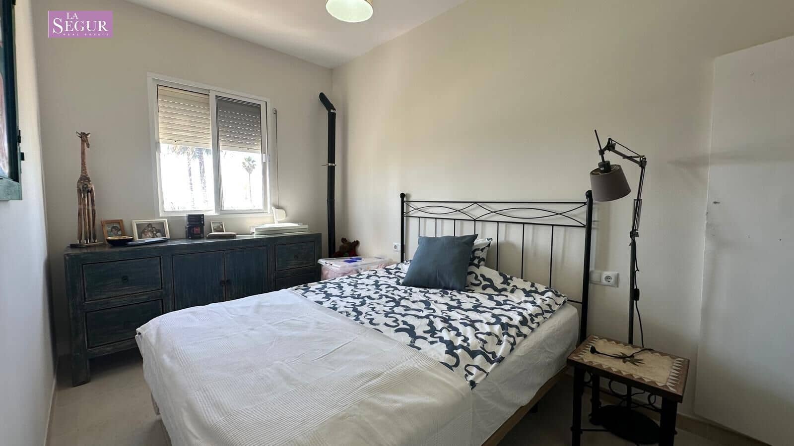 4 slaapkamer Halfvrijstaande villa te koop in Conil de la Frontera - € 585.000 (Ref: 9236829)