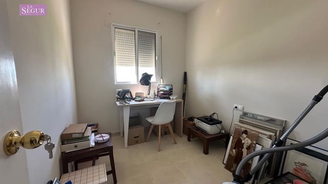 4 slaapkamer Halfvrijstaande villa te koop in Conil de la Frontera - € 585.000 (Ref: 9236829)