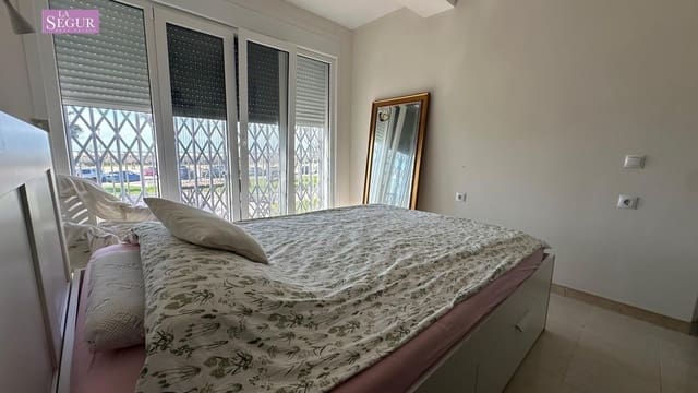 4 slaapkamer Halfvrijstaande villa te koop in Conil de la Frontera - € 585.000 (Ref: 9236829)