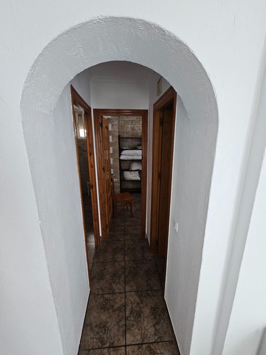 2 bedroom Apartment for sale in Vejer de la Frontera - € 127,500 (Ref: 9285157)