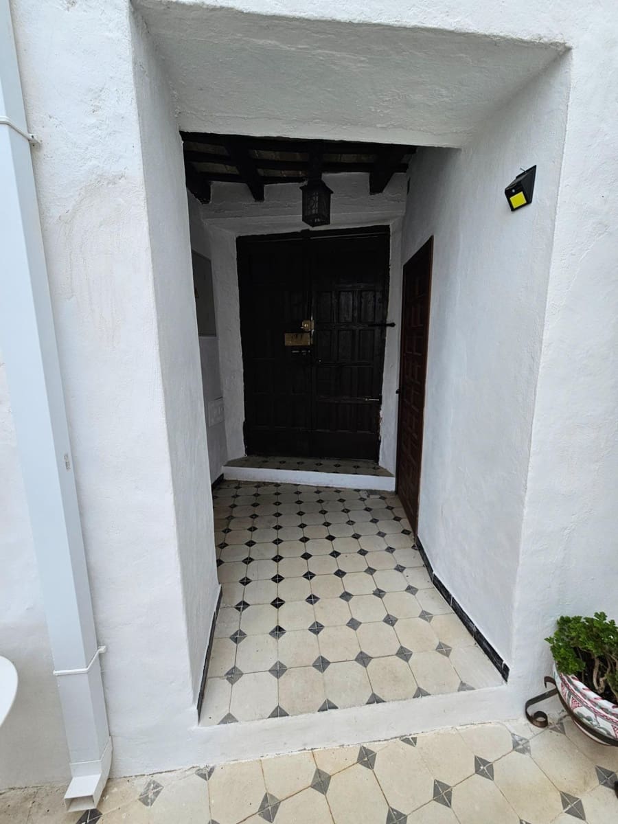 1 bedroom Apartment for sale in Vejer de la Frontera - € 125,000 (Ref: 9294315)
