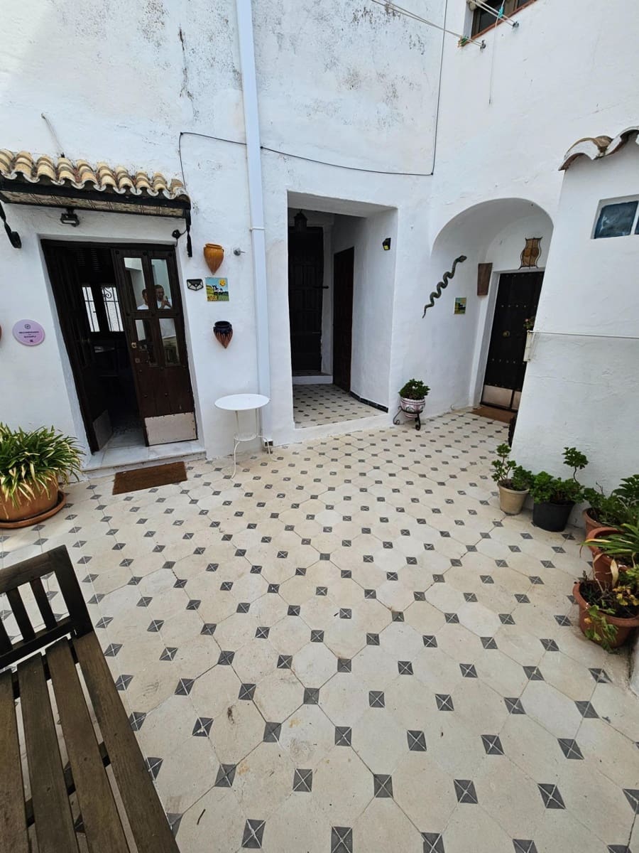 1 bedroom Apartment for sale in Vejer de la Frontera - € 125,000 (Ref: 9294315)