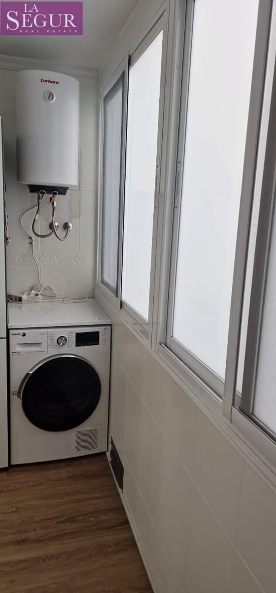 2 soverom Leilighet til salgs i Cadiz by - € 270 000 (Ref: 9317791)