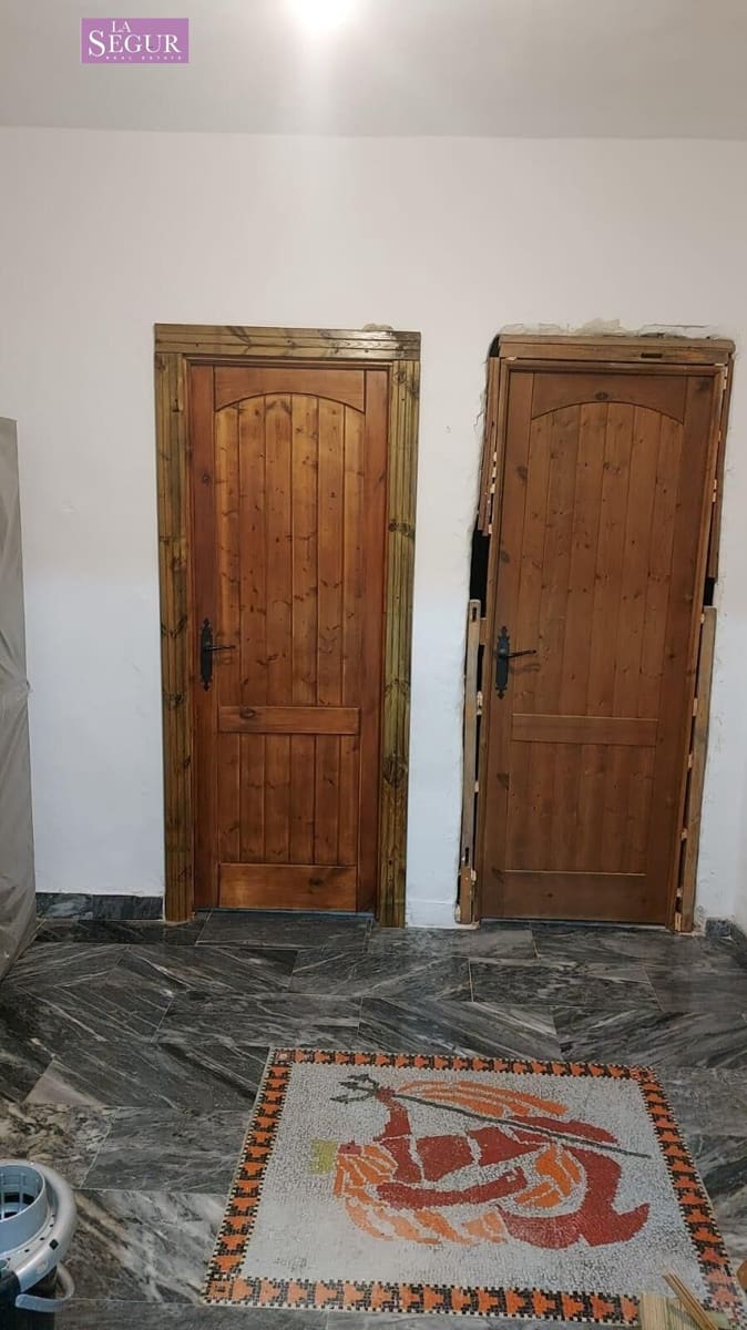 2 bedroom Apartment for sale in Conil de la Frontera - € 195,000 (Ref: 9321834)