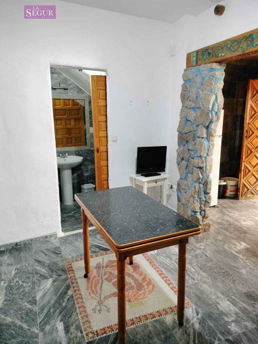 2 bedroom Apartment for sale in Conil de la Frontera - € 195,000 (Ref: 9321834)