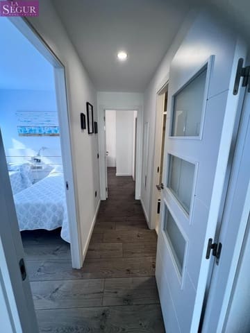 2 bedroom Flat for rent in Cádiz city - € 1,400 (Ref: 9349465)