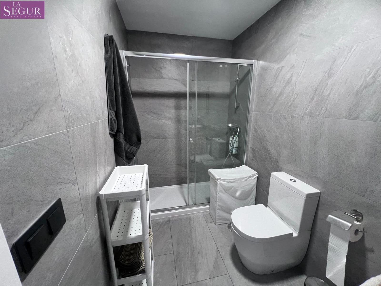 2 bedroom Flat for rent in Cadiz city - € 1,400 (Ref: 9349465)