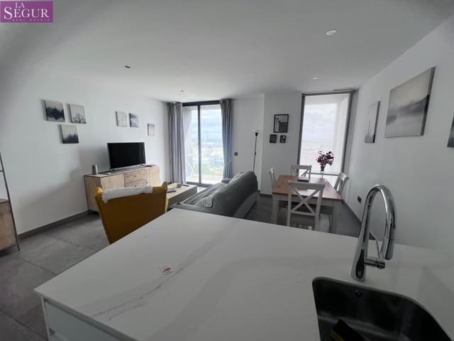 2 bedroom Flat for rent in Cádiz city - € 1,400 (Ref: 9349465)