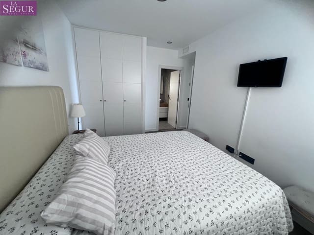 2 bedroom Flat for rent in Cádiz city - € 1,400 (Ref: 9349465)