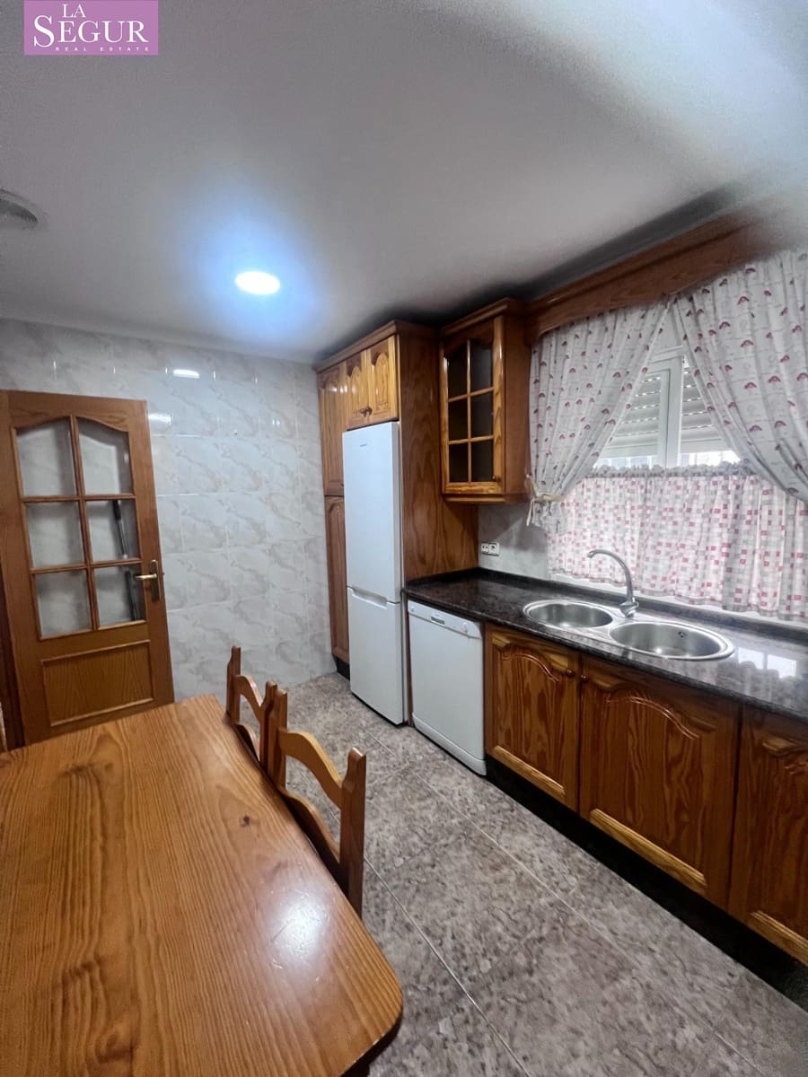 3 makuuhuone Huoneisto myytävänä paikassa Barbate - 220 000 € (Ref: 9359514)