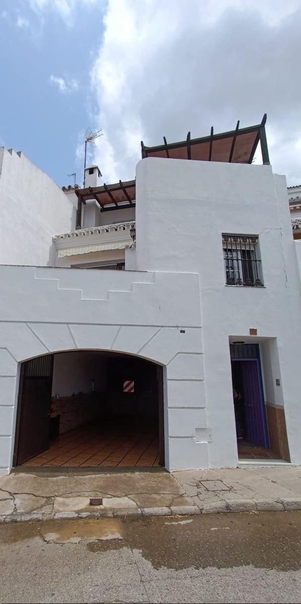 3 chambre Villa/Maison Mitoyenne à vendre à Medina-Sidonia avec garage - 215 000 € (Ref: 9367431)