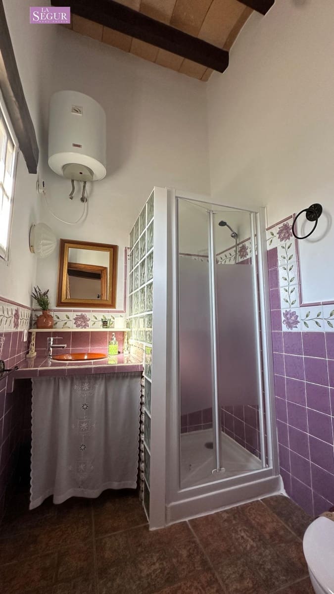 7 bedroom Villa for sale in Chiclana de la Frontera with pool garage - € 787,000 (Ref: 9398447)