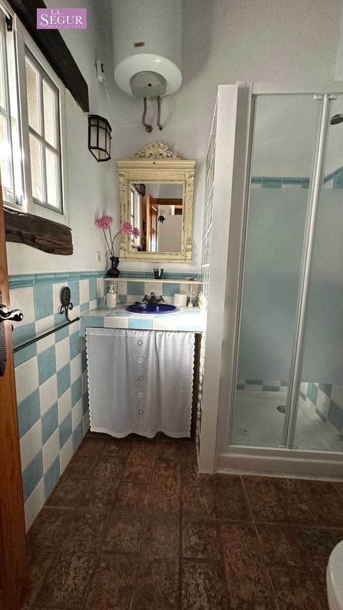 7 bedroom Villa for sale in Chiclana de la Frontera with pool garage - € 787,000 (Ref: 9398447)