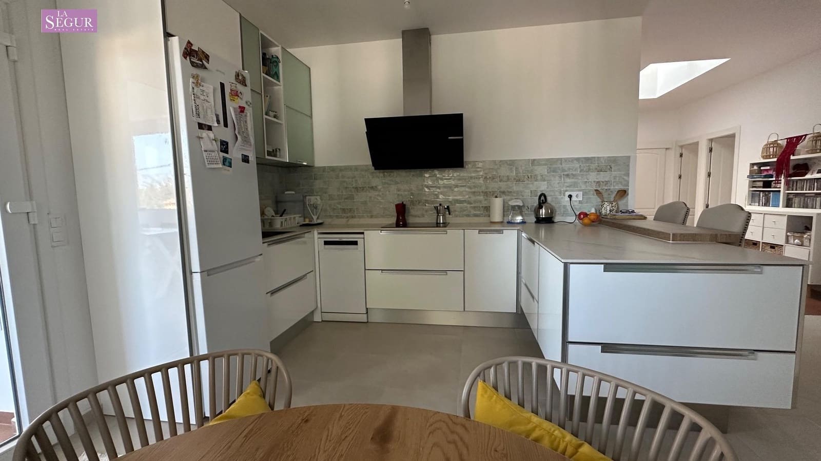 7 bedroom Villa for sale in Chiclana de la Frontera with pool garage - € 787,000 (Ref: 9398447)