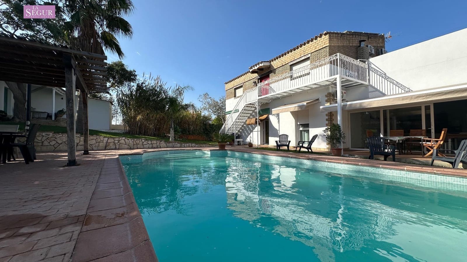 7 bedroom Villa for sale in Chiclana de la Frontera with pool garage - € 787,000 (Ref: 9398447)
