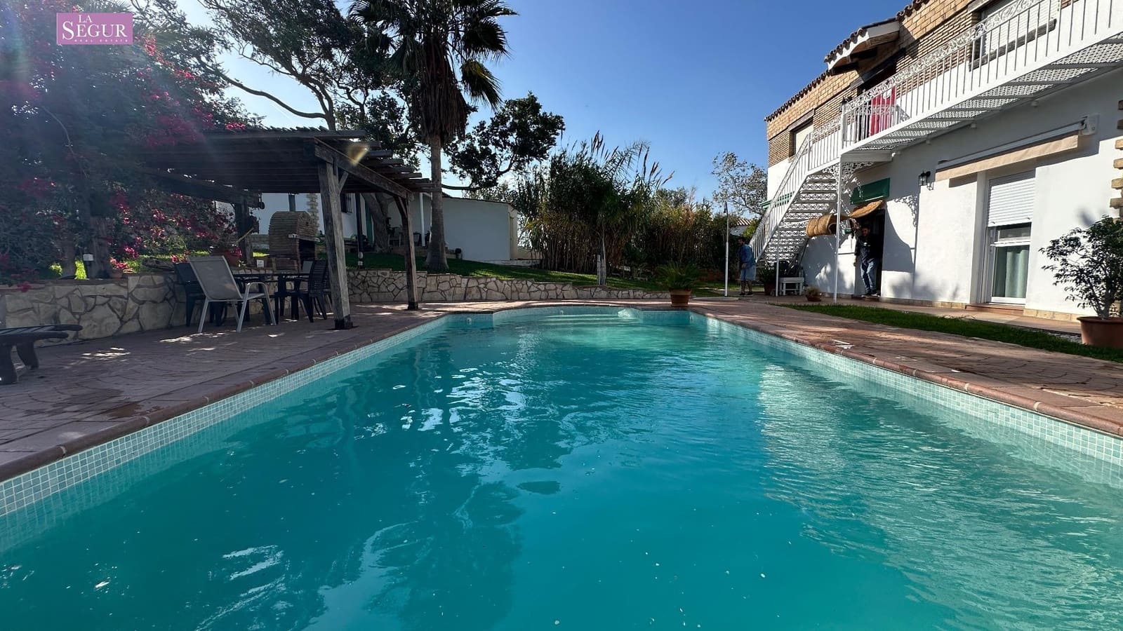 7 bedroom Villa for sale in Chiclana de la Frontera with pool garage - € 787,000 (Ref: 9398447)