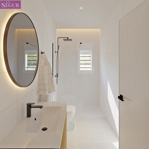 2 slaapkamer Halfvrijstaande villa te koop in Chiclana de la Frontera - € 180.000 (Ref: 9403326)