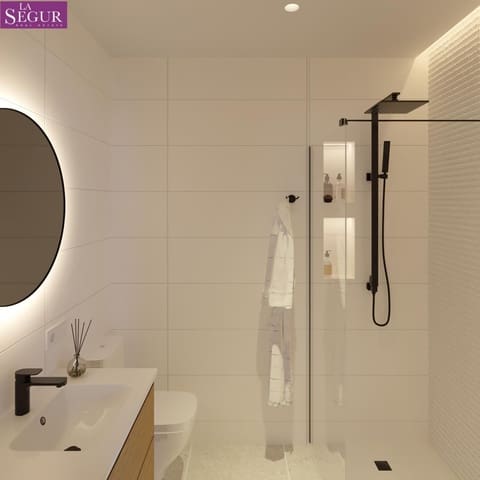 2 makuuhuone Paritalo myytävänä paikassa Chiclana de la Frontera - 170 000 € (Ref: 9403327)