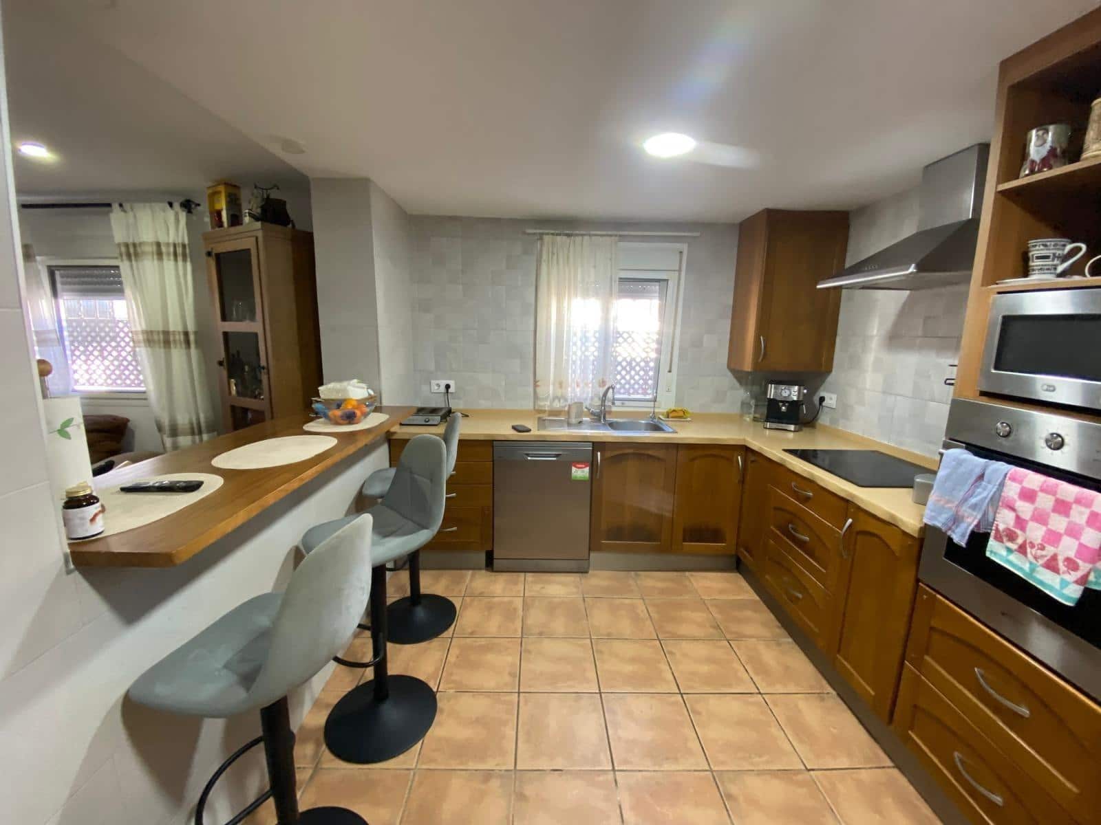 3 bedroom Apartment for sale in Barbate - € 190,000 (Ref: 9419649)