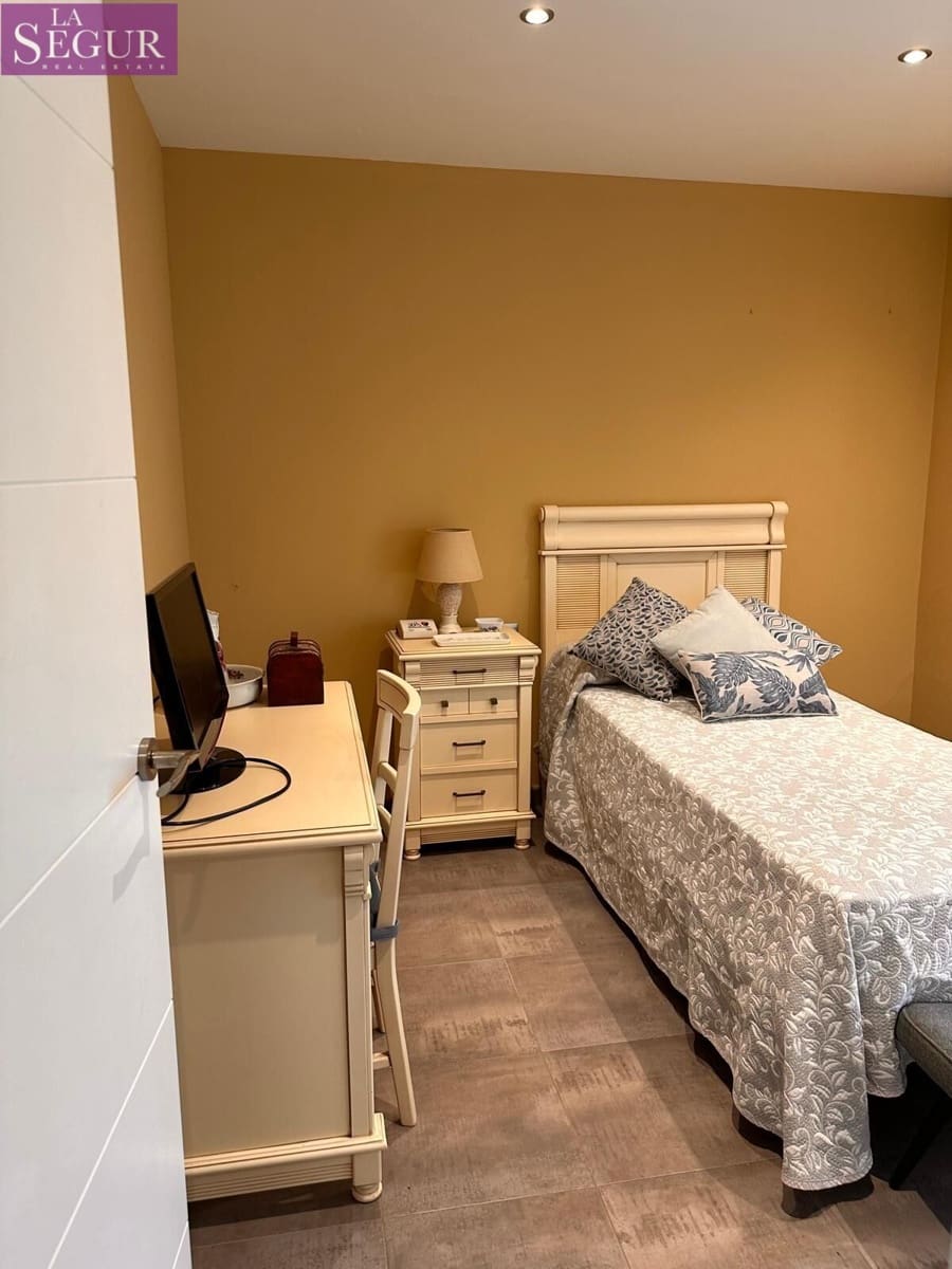 4 camera da letto Appartamento in vendita in Cadice citta - 410.000 € (Rif: 9446273)