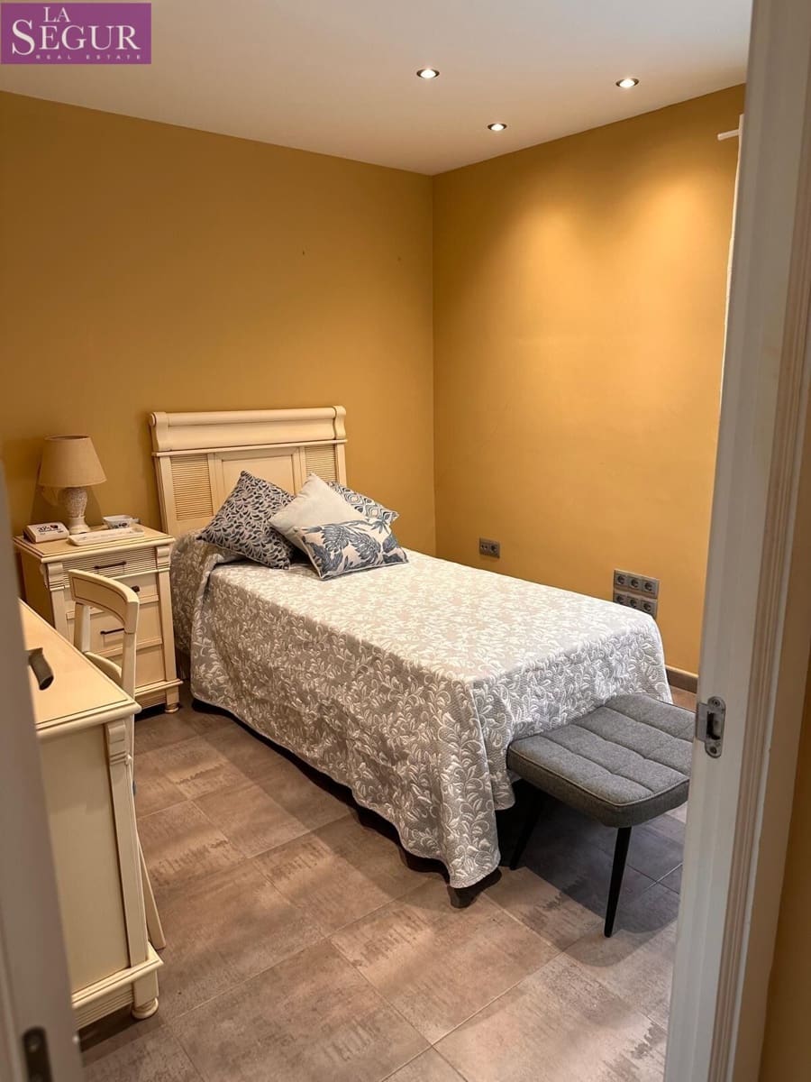 4 camera da letto Appartamento in vendita in Cadice citta - 410.000 € (Rif: 9446273)