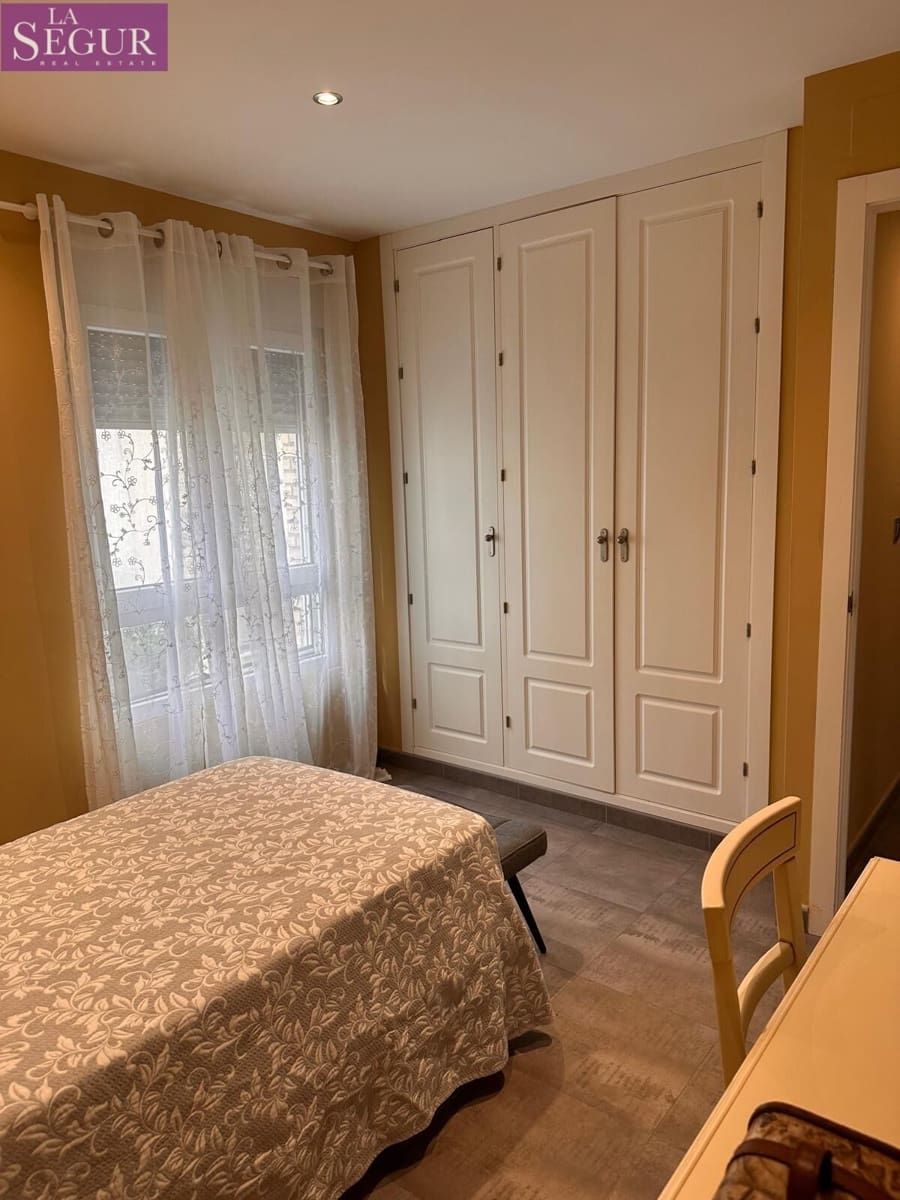 4 camera da letto Appartamento in vendita in Cadice citta - 410.000 € (Rif: 9446273)