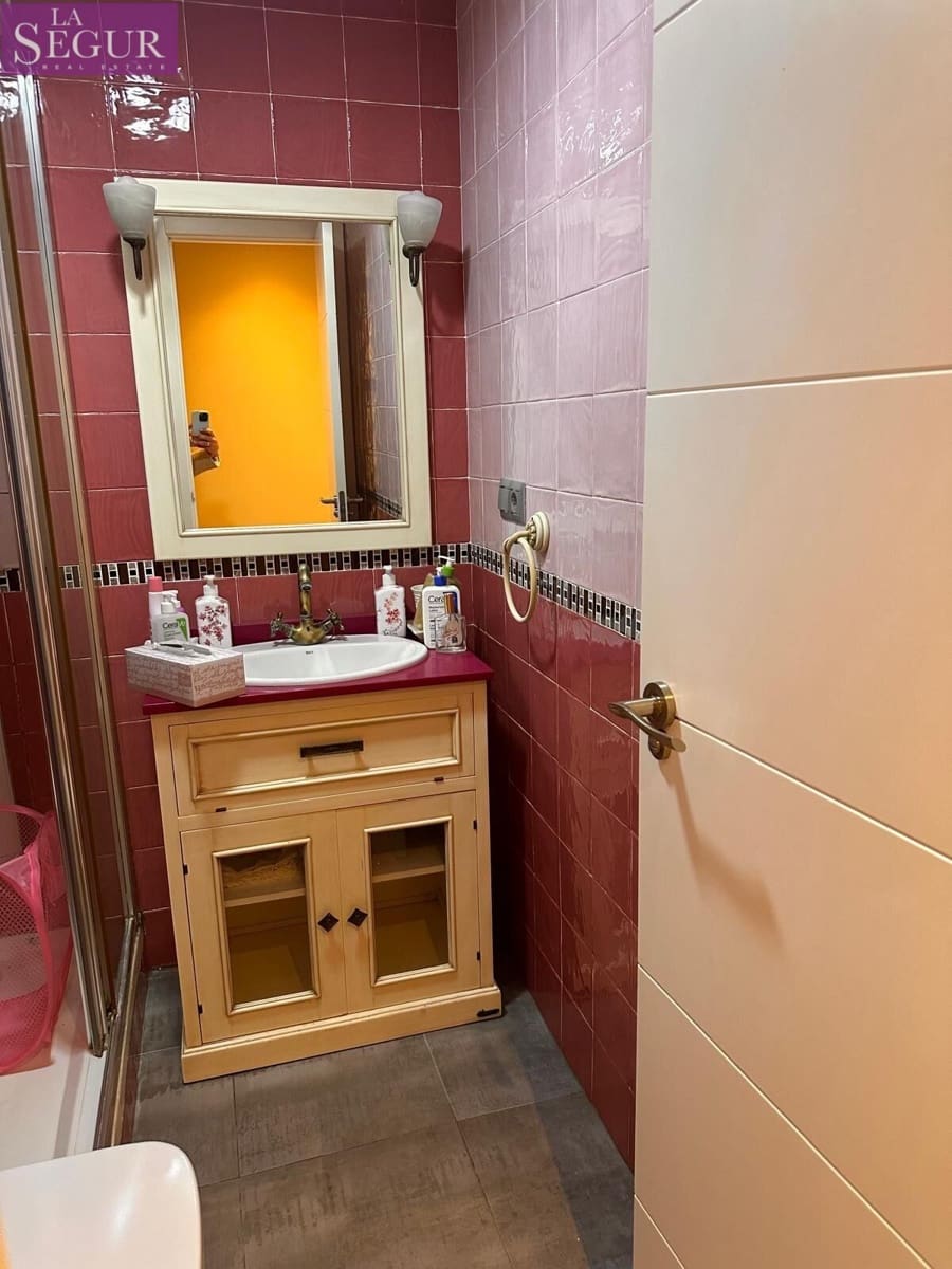 4 bedroom Flat for sale in Cadiz city - € 410,000 (Ref: 9446273)