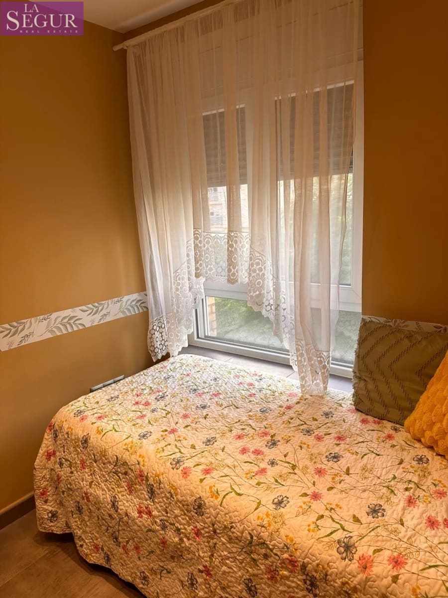 4 bedroom Flat for sale in Cadiz city - € 410,000 (Ref: 9446273)