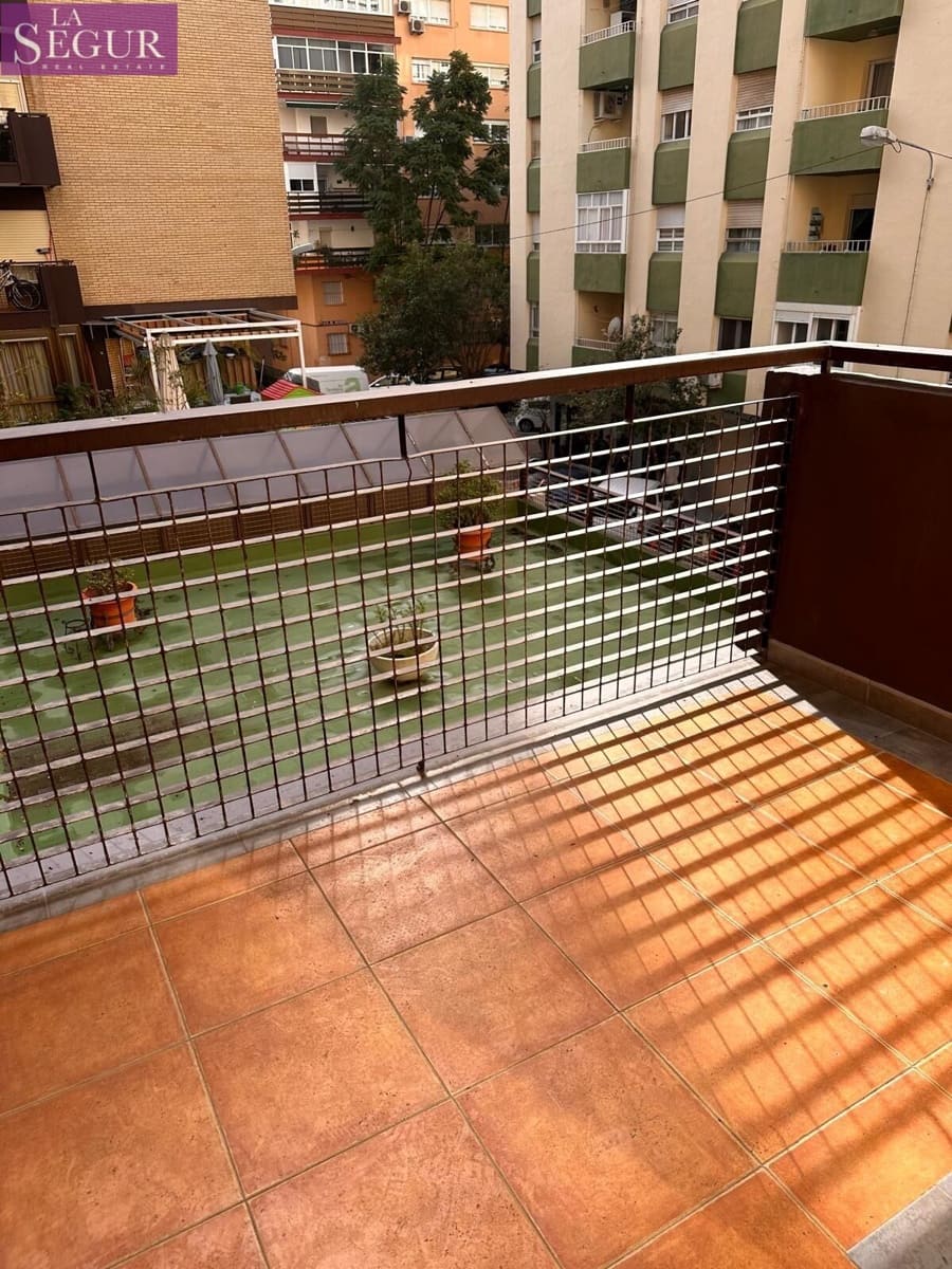 4 bedroom Flat for sale in Cadiz city - € 410,000 (Ref: 9446273)