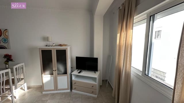 5 slaapkamer Flat te koop in Conil de la Frontera - € 390.000 (Ref: 9449012)