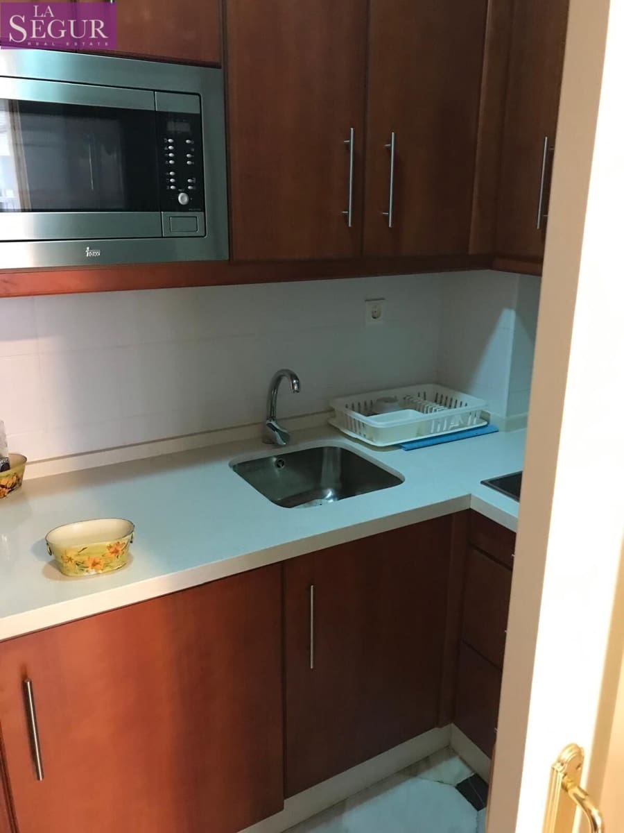 1 sovrum Lägenhet till salu i Cadiz stad - 260 000 € (Ref: 9456177)