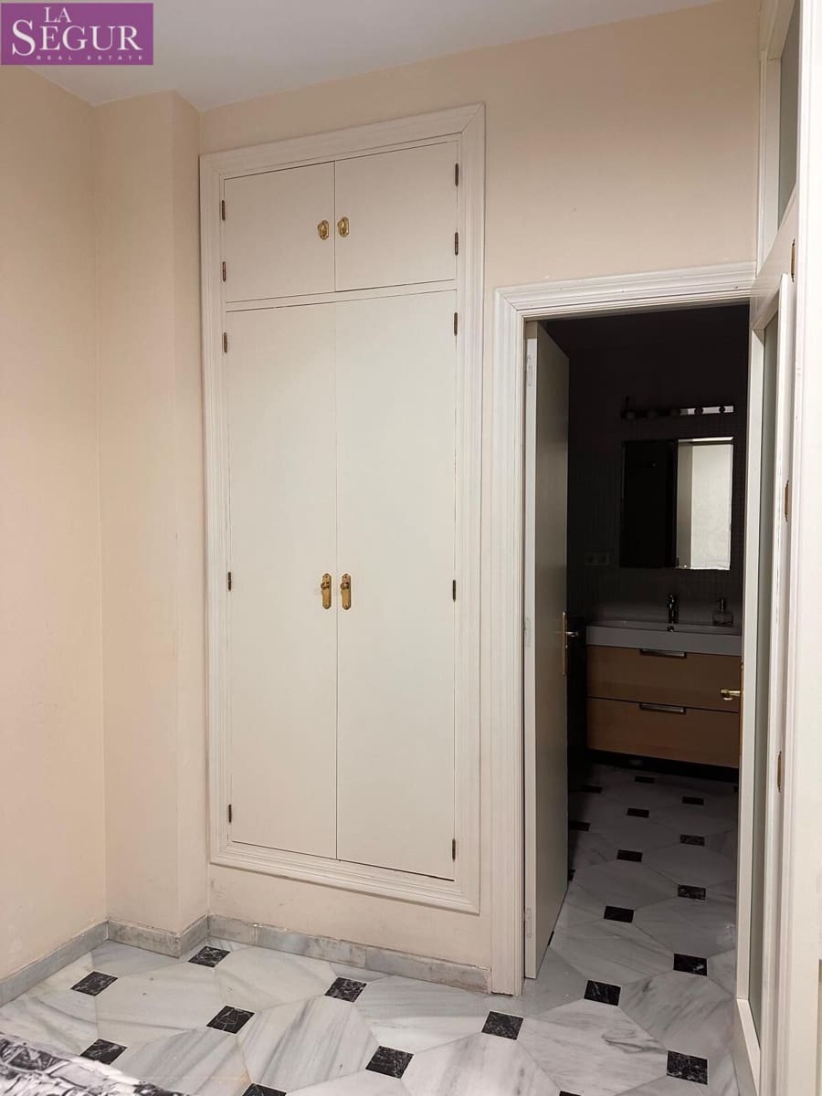 1 sovrum Lägenhet till salu i Cadiz stad - 260 000 € (Ref: 9456177)