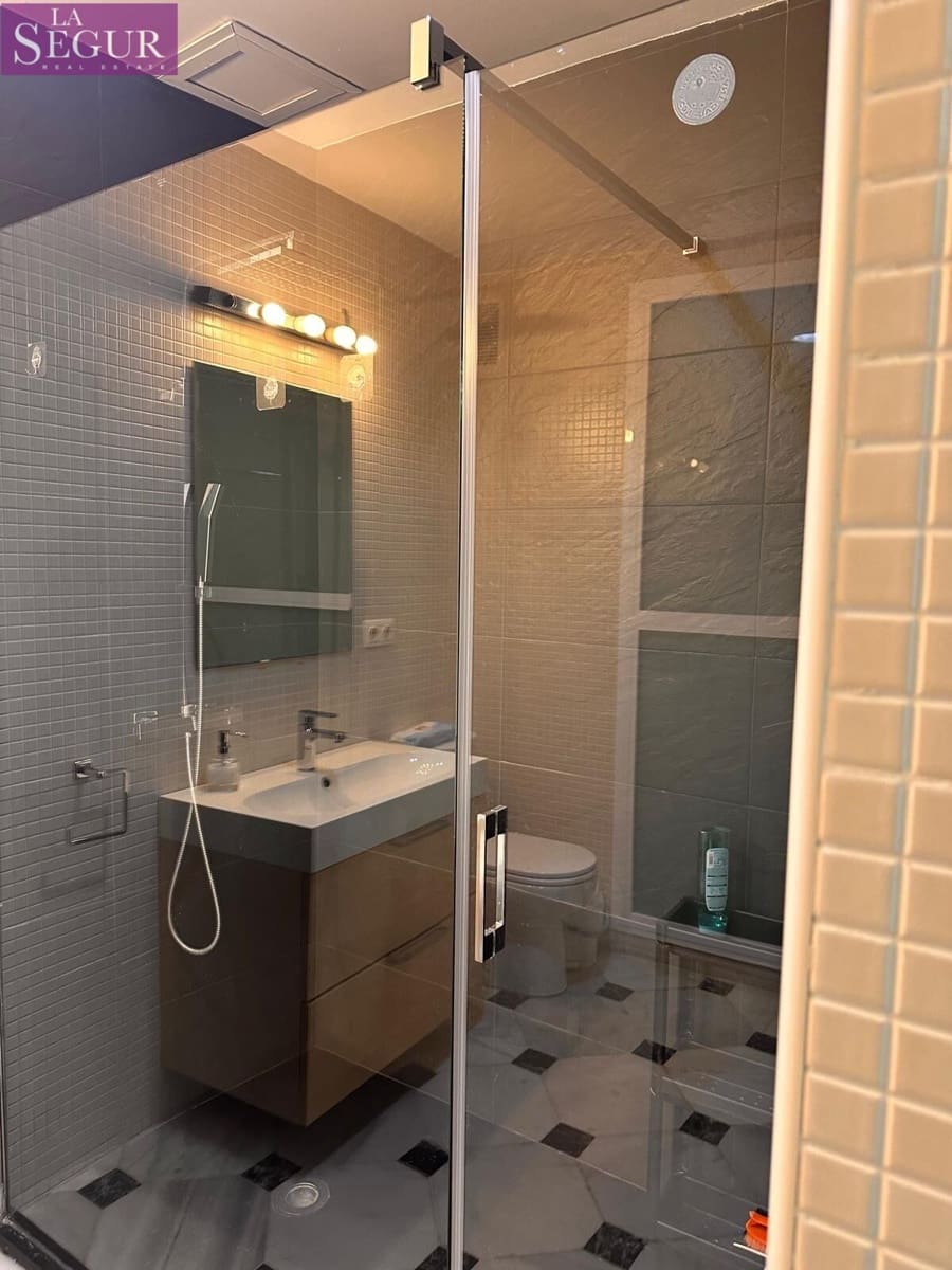 1 sovrum Lägenhet till salu i Cadiz stad - 260 000 € (Ref: 9456177)