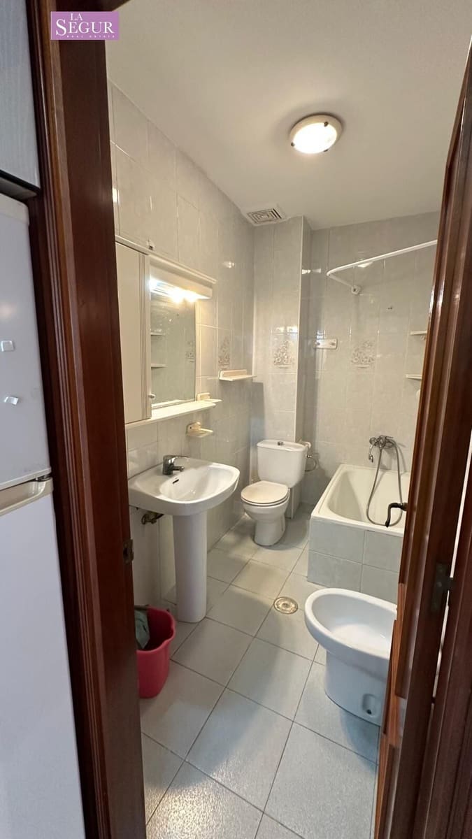 2 slaapkamer Appartement te koop in Conil de la Frontera - € 185.000 (Ref: 9465579)