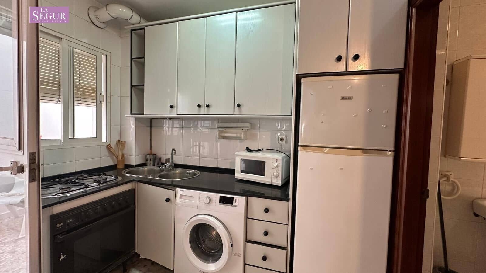 2 slaapkamer Appartement te koop in Conil de la Frontera - € 185.000 (Ref: 9465579)