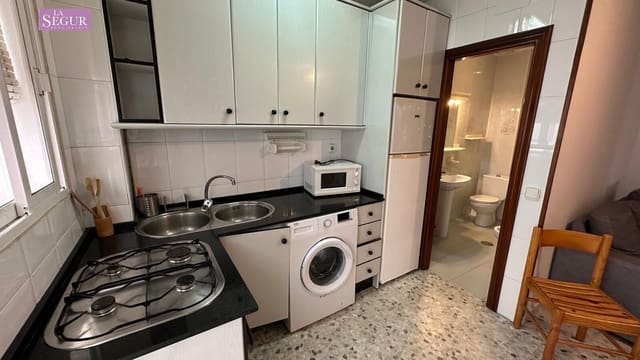 2 slaapkamer Appartement te koop in Conil de la Frontera - € 185.000 (Ref: 9465579)