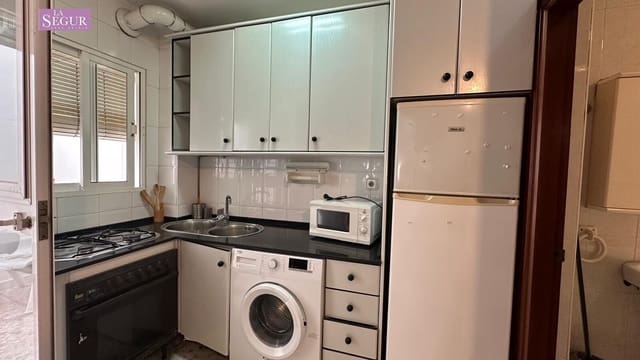 2 slaapkamer Appartement te koop in Conil de la Frontera - € 185.000 (Ref: 9465579)