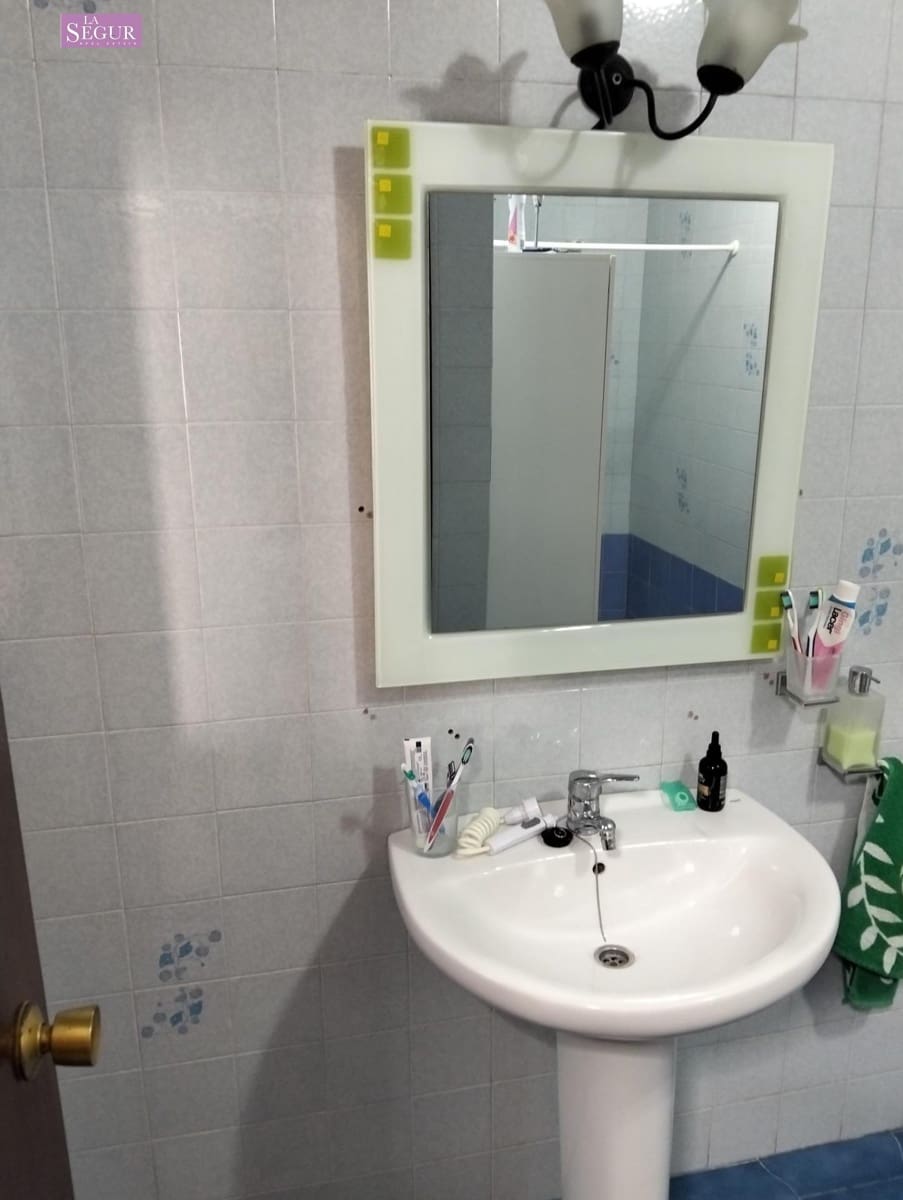 2 bedroom Apartment for sale in Conil de la Frontera - € 246,000 (Ref: 9470659)