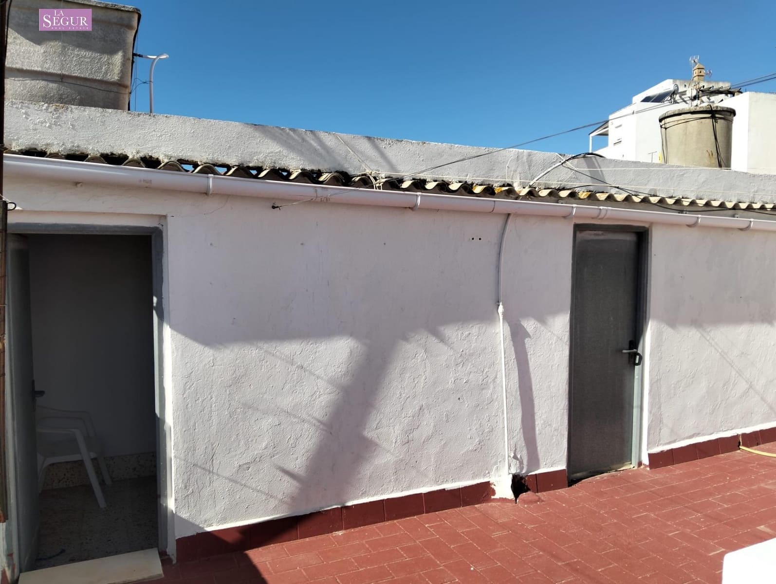 2 bedroom Apartment for sale in Conil de la Frontera - € 246,000 (Ref: 9470659)